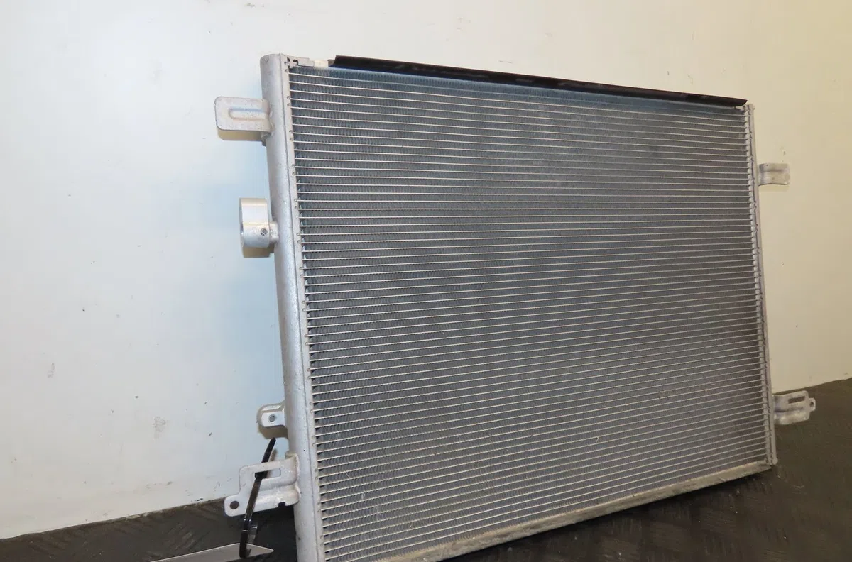 Condenseur clim Renault ZOE (BFM_) Zoe (bfmc, bfmd) (2019) occasion