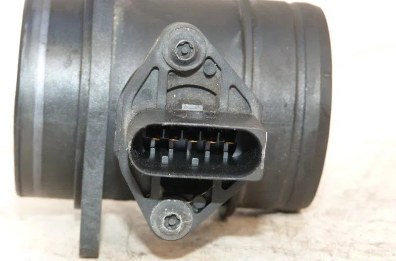 Debimetre air VOLKSWAGEN NEW BEETLE 1 PHASE 1 occasion