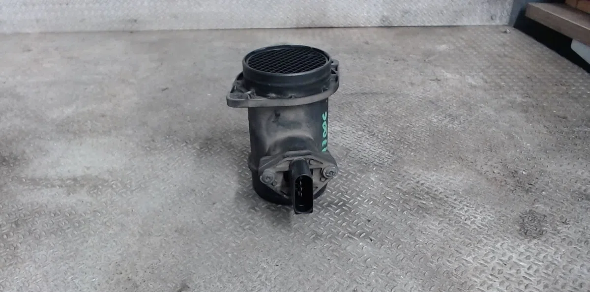 Debimetre air VOLKSWAGEN PASSAT 4  PASSAT 4 PHASE 2 occasion
