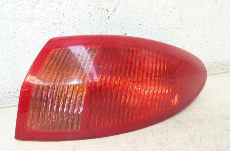 Feu arrière droit ALFA ROMEO 147 PHASE 2 occasion