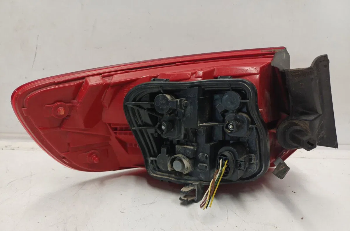 Feu arrière droit AUDI A3 2 SPORTBACK PHASE 2 occasion