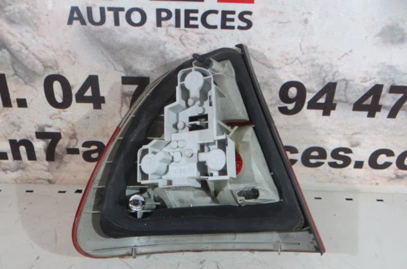 Feu arrière droit BMW SERIE 3 E46 TOURING PHASE 1 BREAK occasion