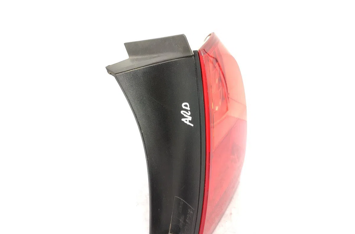 Feu arrière droit BMW SERIE 3 E91 TOURING PHASE 2 BREAK occasion