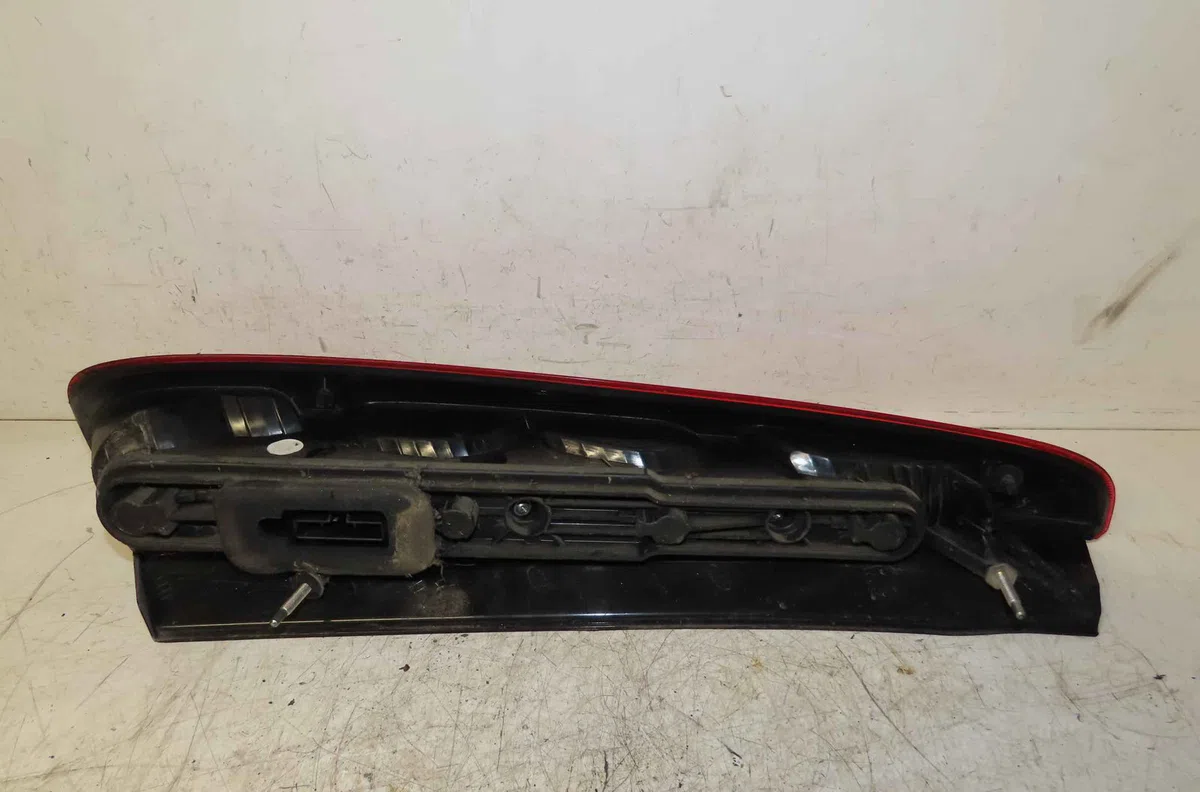 Feu arrière droit FORD CMAX I occasion