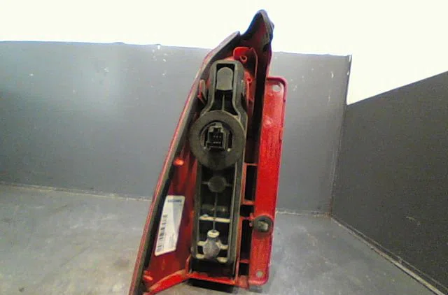 Feu arrière droit Ford FOCUS I Clipper (DNW) 1.8 tdci (2001-2004) occasion