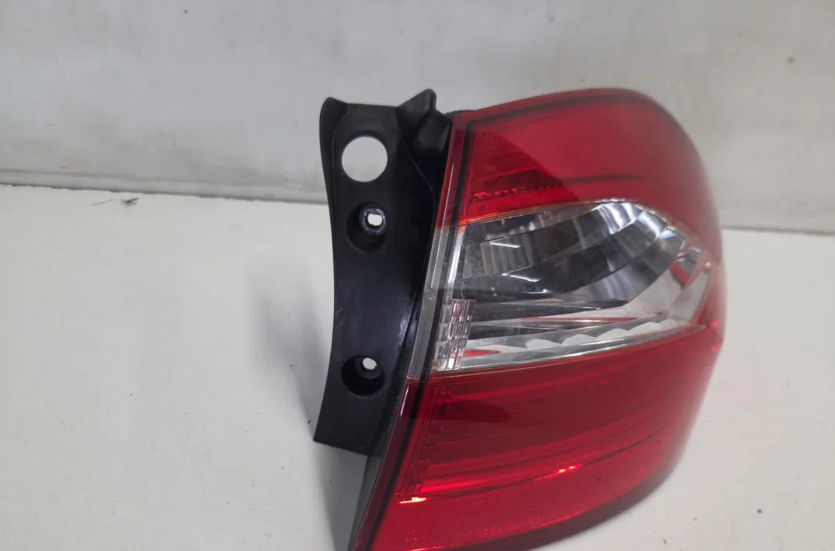 Feu arrière droit KIA RIO 3 PHASE 1 occasion