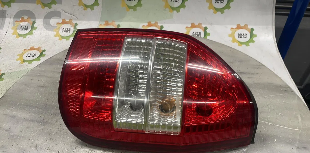 Feu arrière droit OPEL ZAFIRA A PHASE 2 occasion