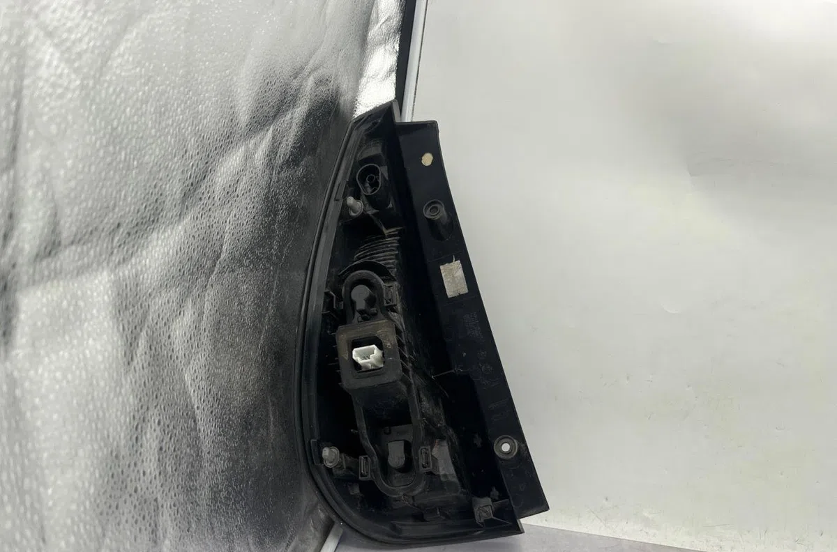 Feu arrière droit RENAULT SCENIC 3 PHASE 3 occasion