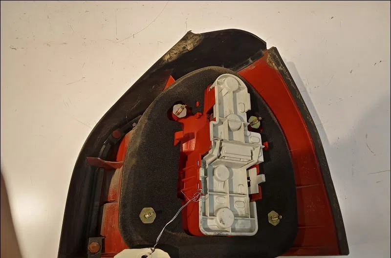 Feu arrière gauche Audi A3 (8L1) 1.6 (1996-2003) occasion