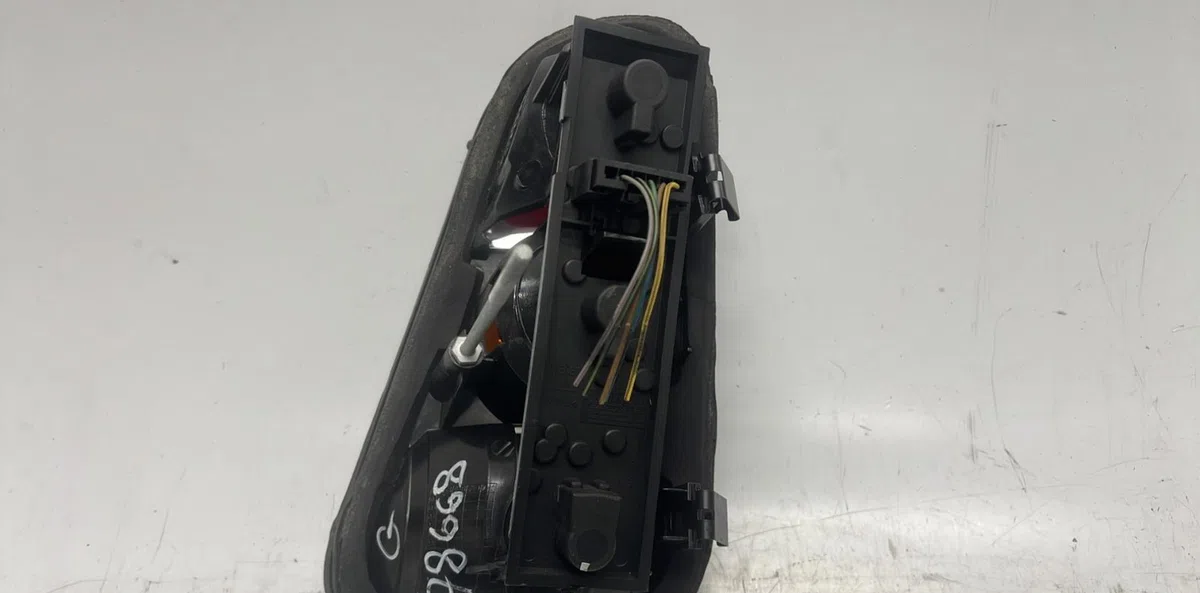 Feu arrière gauche MINI MINI 1 R50-R53 PHASE 1 occasion