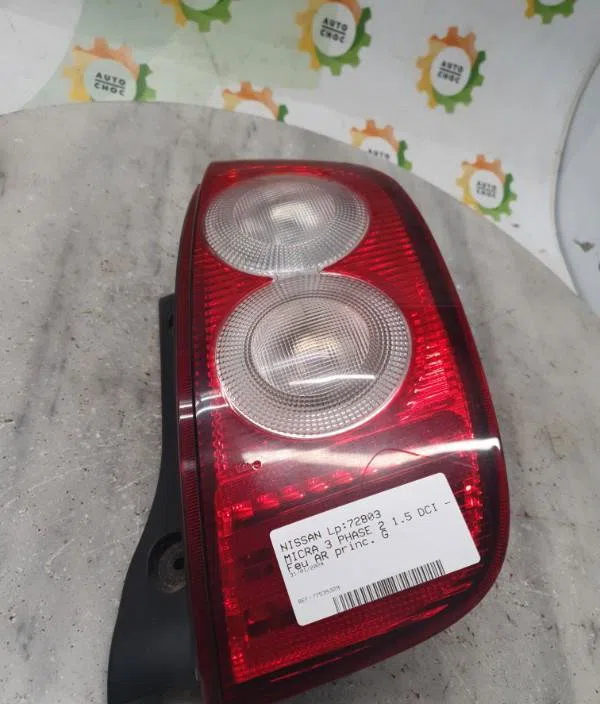 Feu arrière gauche NISSAN MICRA 3 PHASE 2 occasion