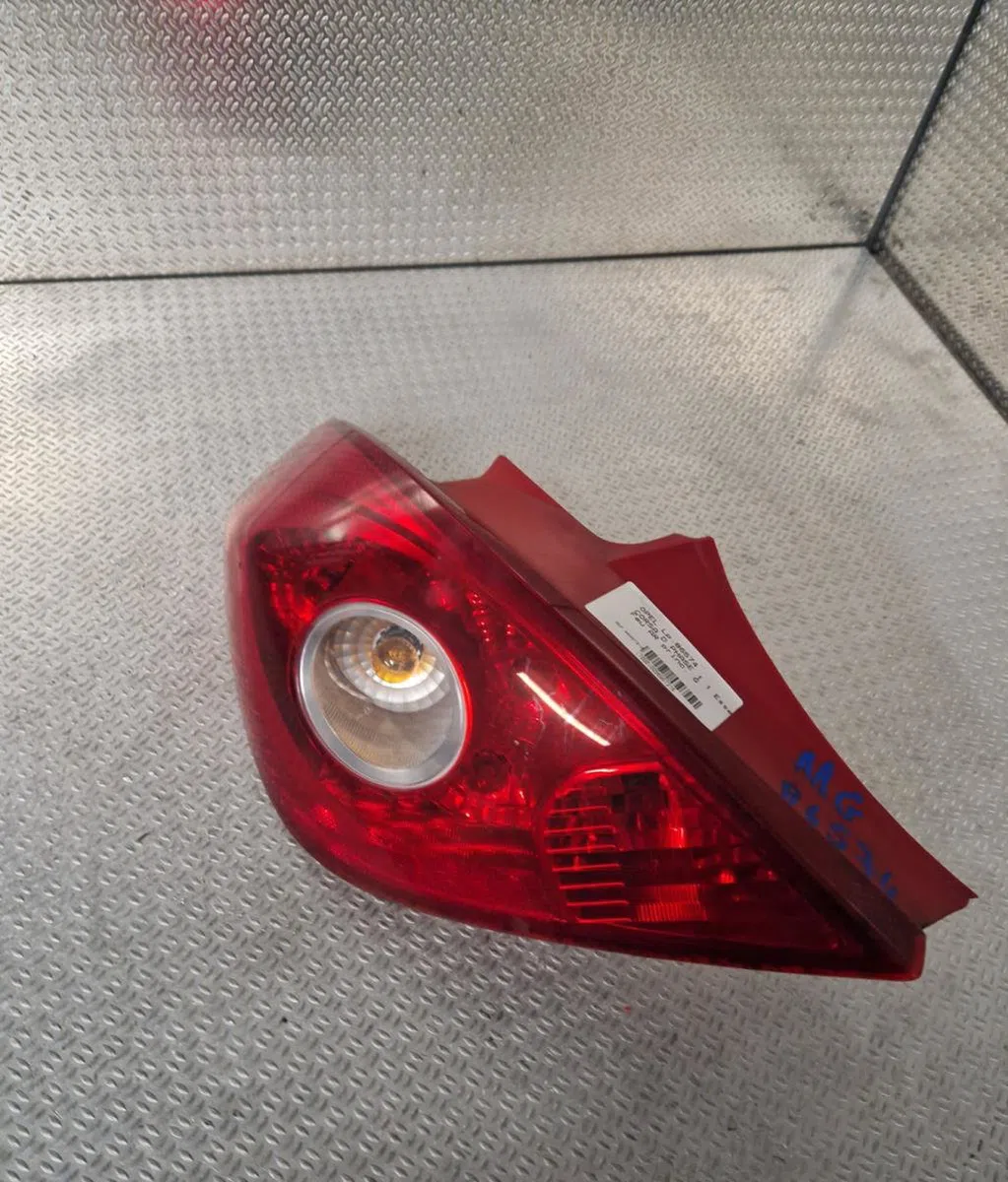 Feu arrière gauche OPEL CORSA D  CORSA D PHASE 1 occasion
