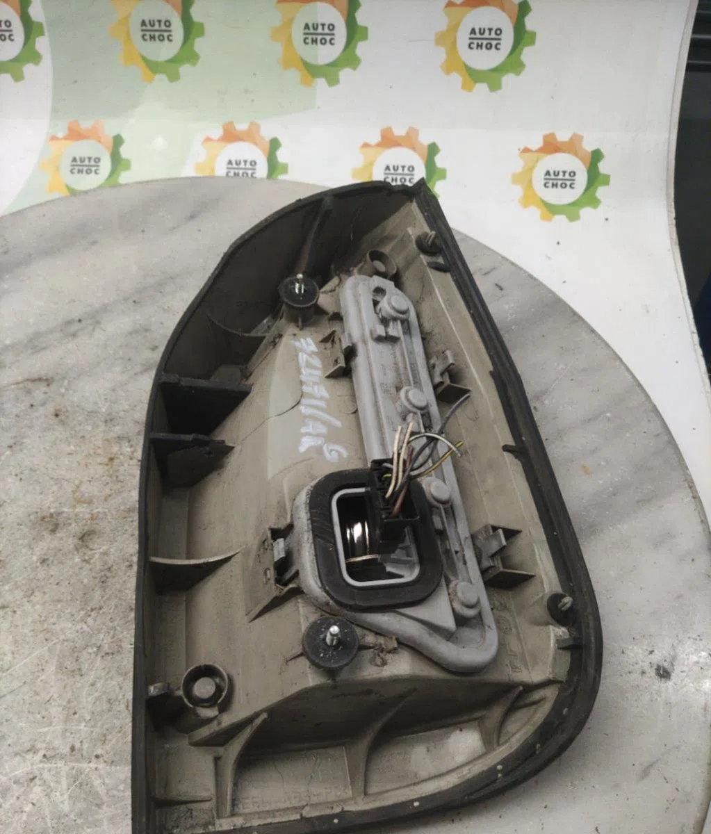 Feu arrière gauche OPEL ZAFIRA A PHASE 2 occasion