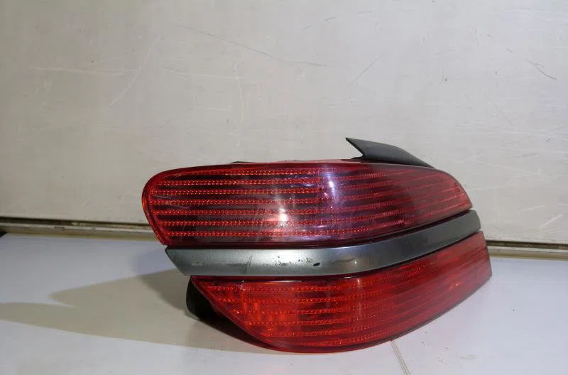 Feu arrière gauche PEUGEOT 406 PHASE 1 occasion