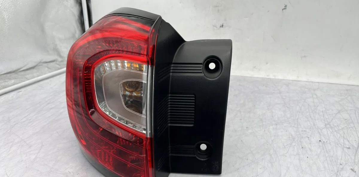 Feu arrière gauche RENAULT CAPTUR 1 PHASE 1 occasion