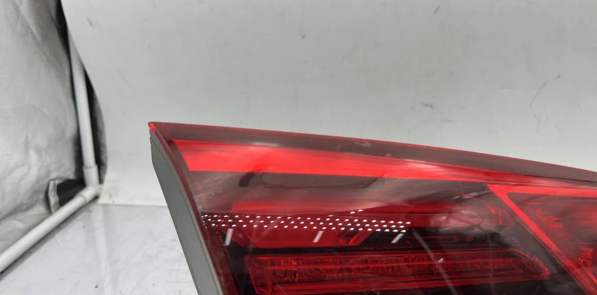 Feu arrière interieur gauche HYUNDAI I 40 PHASE 2 occasion