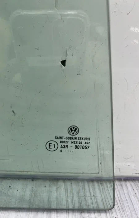 Glace fixe porte ar d VOLKSWAGEN GOLF 5 occasion