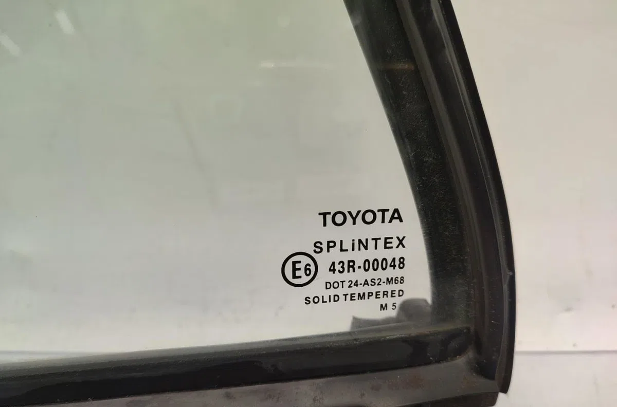 Glace fixe porte ar g TOYOTA COROLLA 10 PHASE 2 occasion