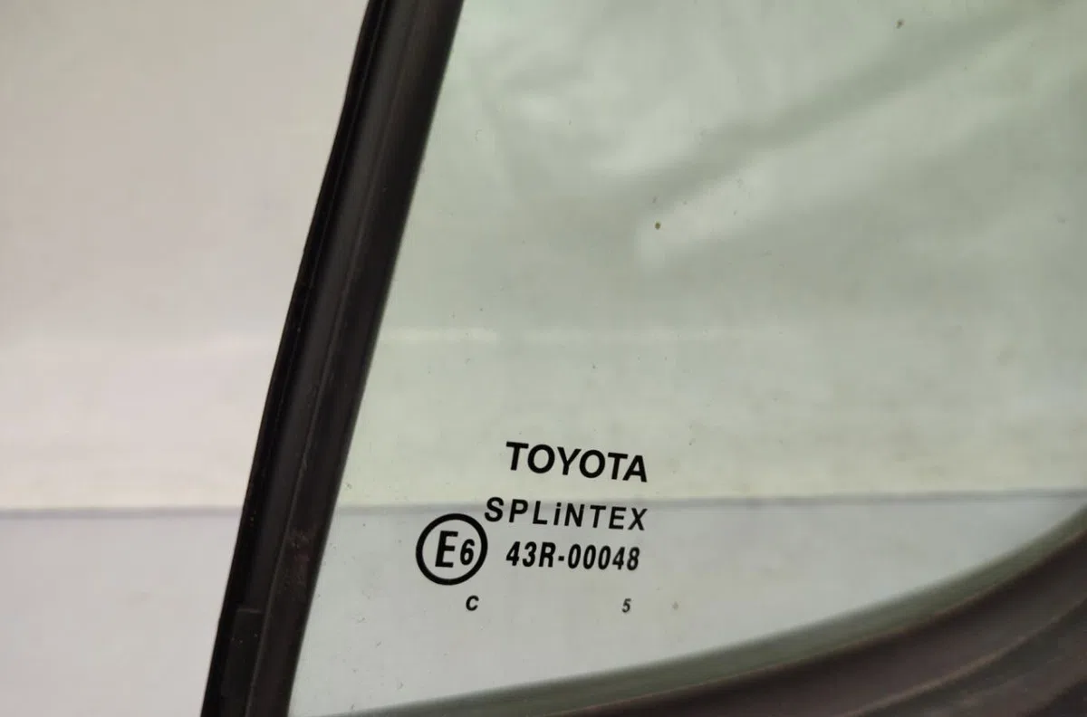 Glace fixe porte ar g TOYOTA YARIS 1 PHASE 2 occasion