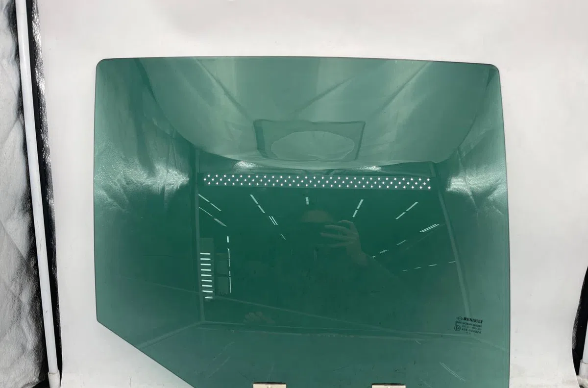 Glace porte ar d RENAULT MEGANE 3 PHASE 3 occasion
