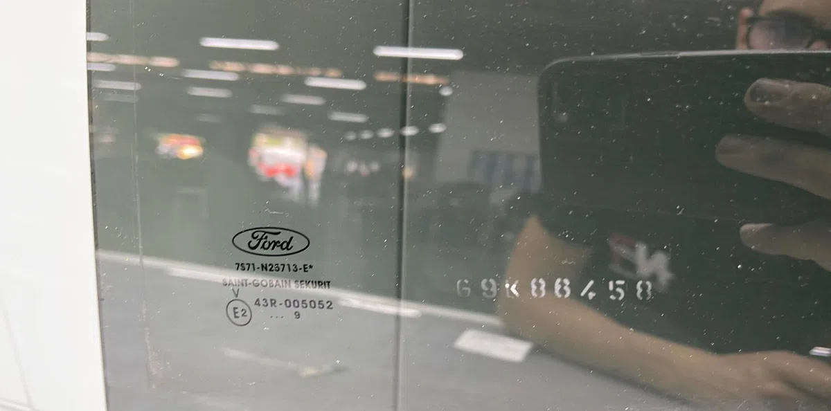 Glace porte ar g FORD MONDEO 3 PHASE 1 BREAK occasion