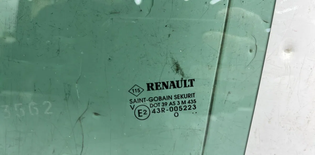 Glace porte ar g RENAULT CLIO 3 PHASE 2 occasion