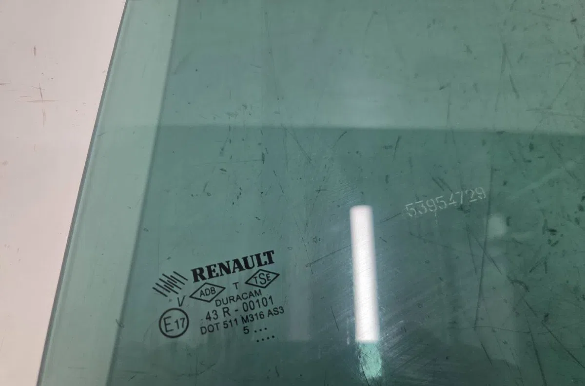 Glace porte ar g RENAULT CLIO 4 PHASE 1 BREAK occasion