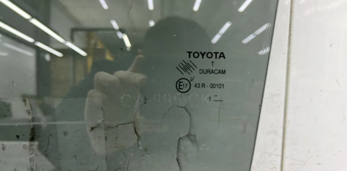 Glace porte ar g TOYOTA VERSO PHASE 1 occasion