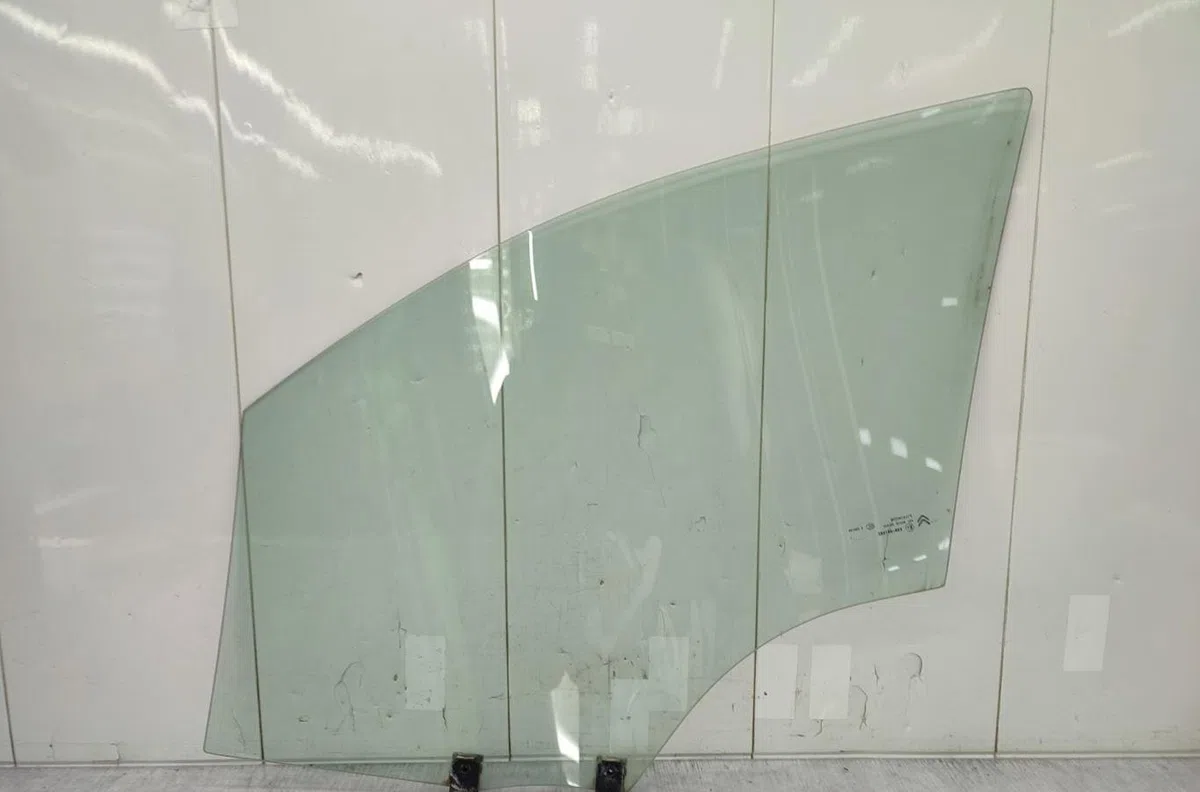 Glace porte av d CITROEN C4 2 PHASE 1 occasion