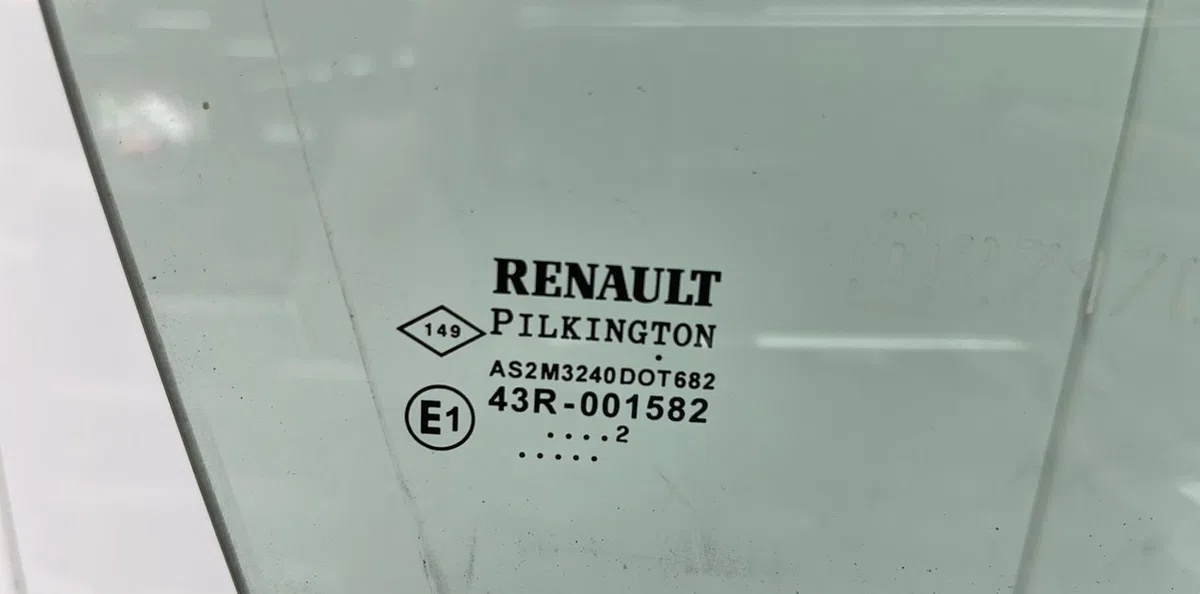 Glace porte av d RENAULT LAGUNA 2 PHASE 1 occasion