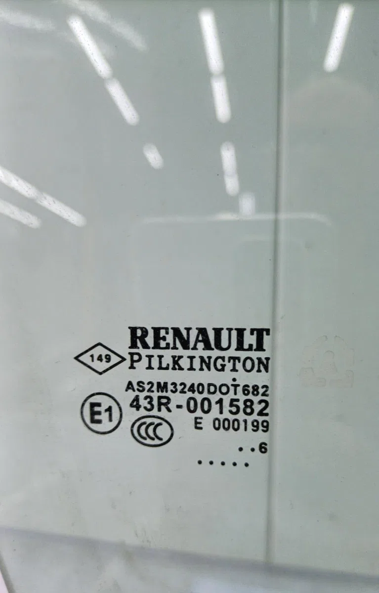 Glace porte av d RENAULT LAGUNA 2 PHASE 2 occasion