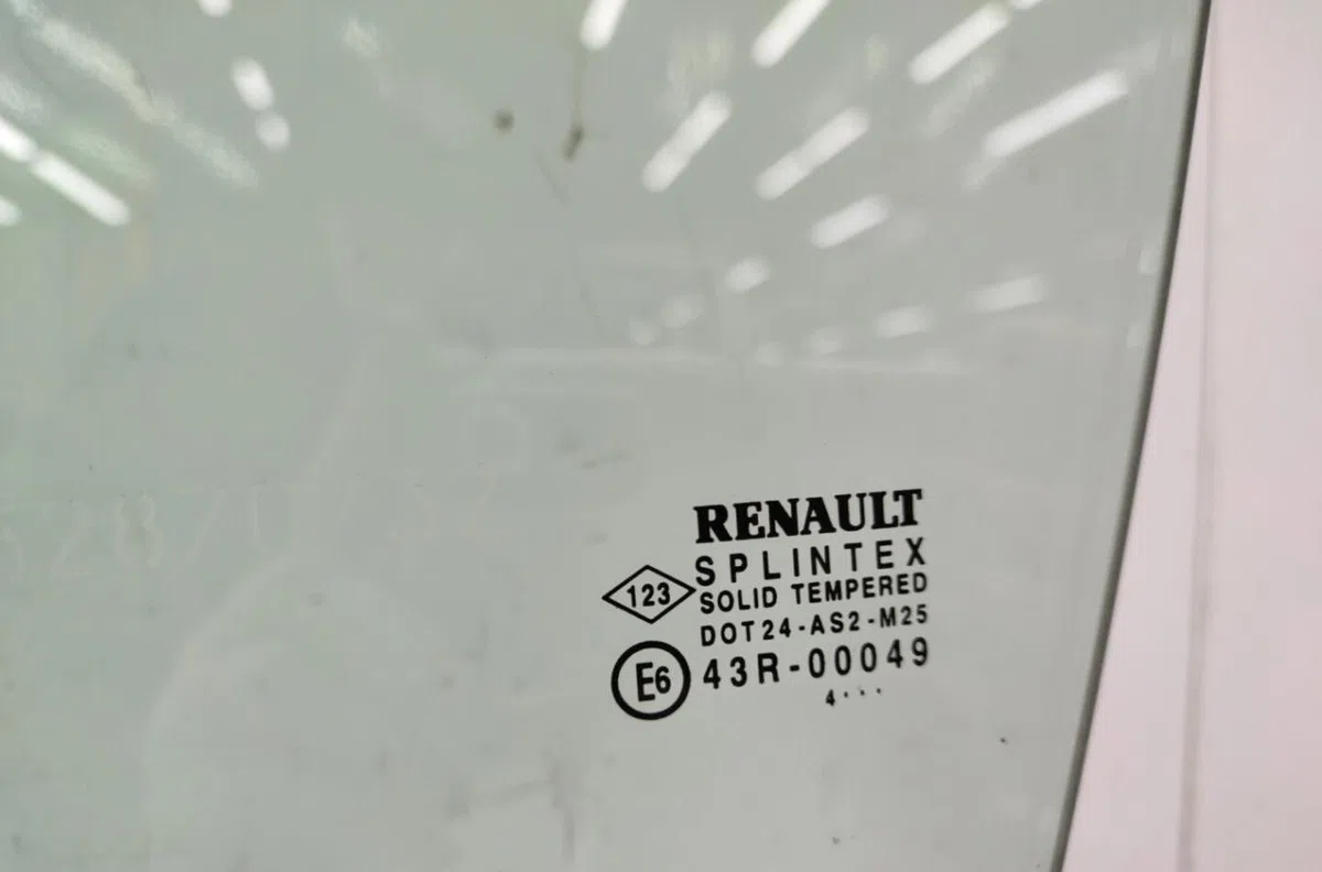 Glace porte av g RENAULT SCENIC 2 PHASE 1 occasion
