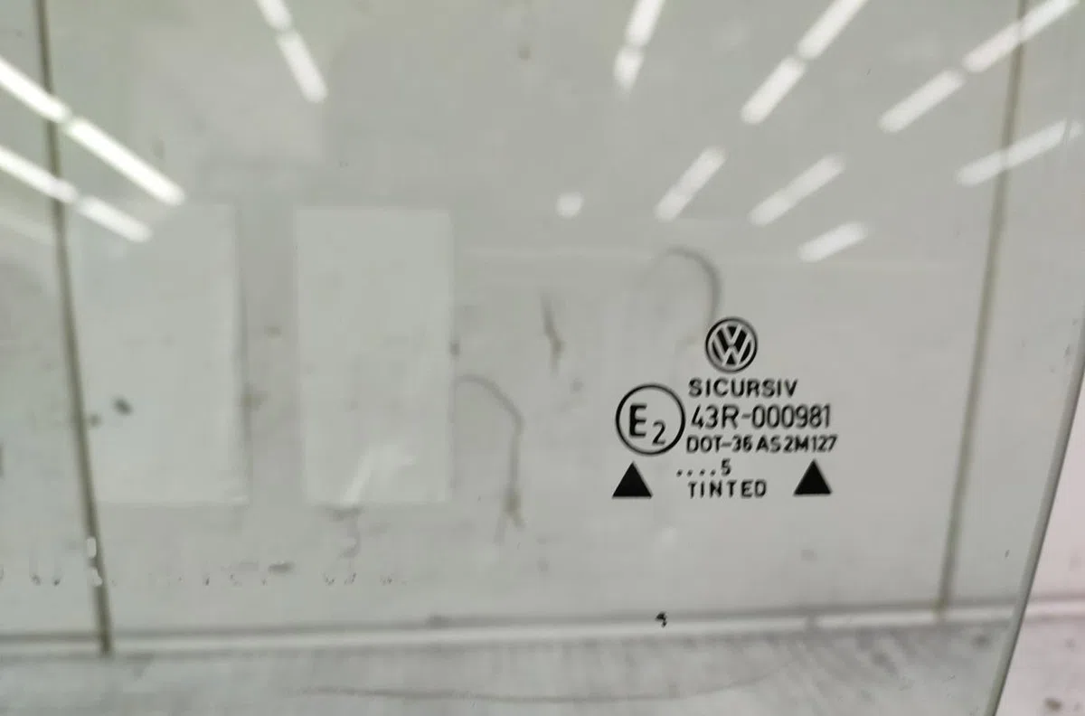 Glace porte av g VOLKSWAGEN GOLF 3 occasion