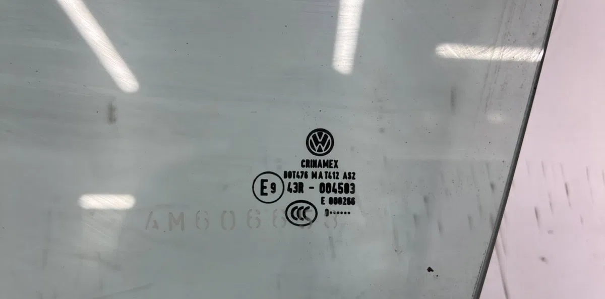 Glace porte av g VOLKSWAGEN GOLF 6 BREAK occasion