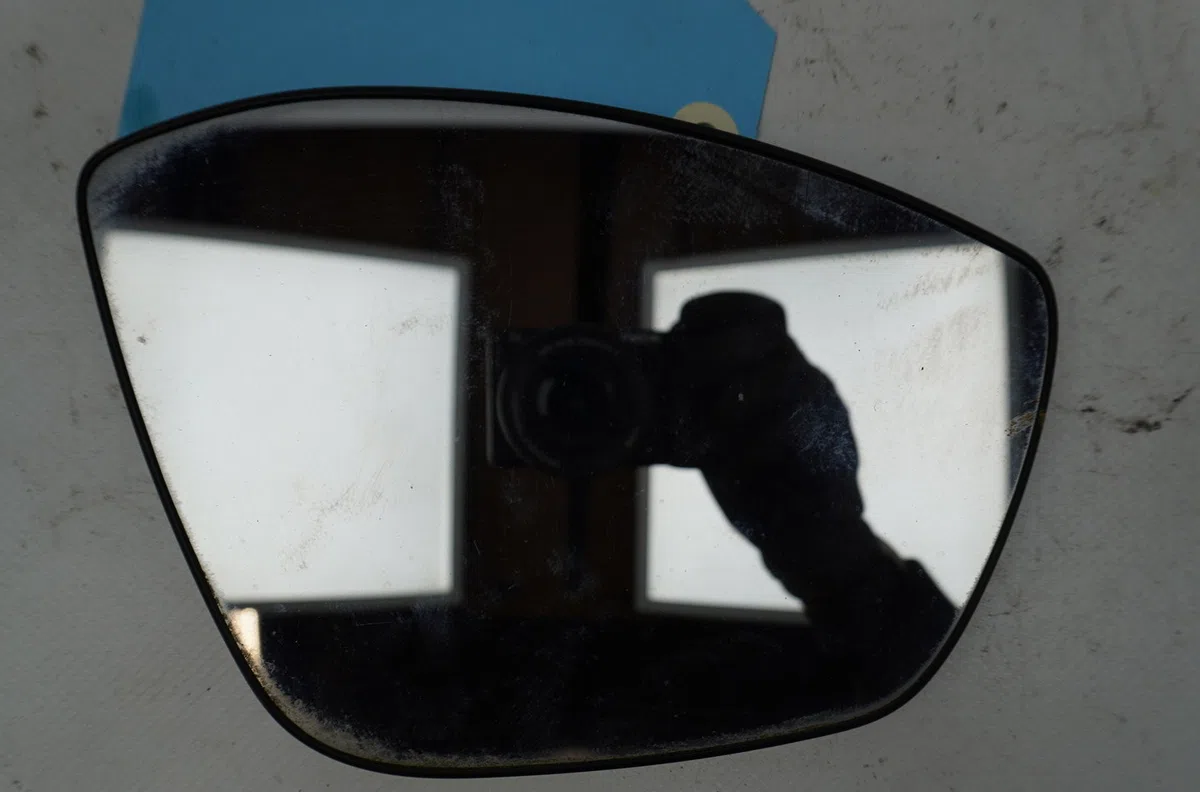 Glace  retroviseur exterieur droit Peugeot 208 I (CA_, CC_) 1.6 bluehdi 100 (2015) 5 portes occasion