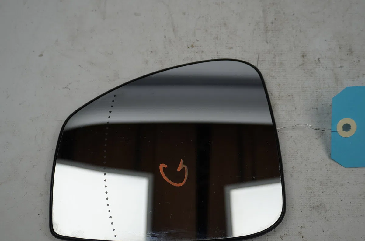 Glace  retroviseur exterieur gauche Renault SCÉNIC III (JZ0-1_) 2.0 dci (jz0y, jz26) (2009) occasion