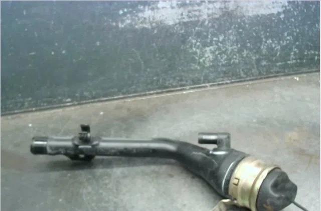 Goulotte carburant Mini MINI (R50, R53) Cooper s (2002-2006) occasion