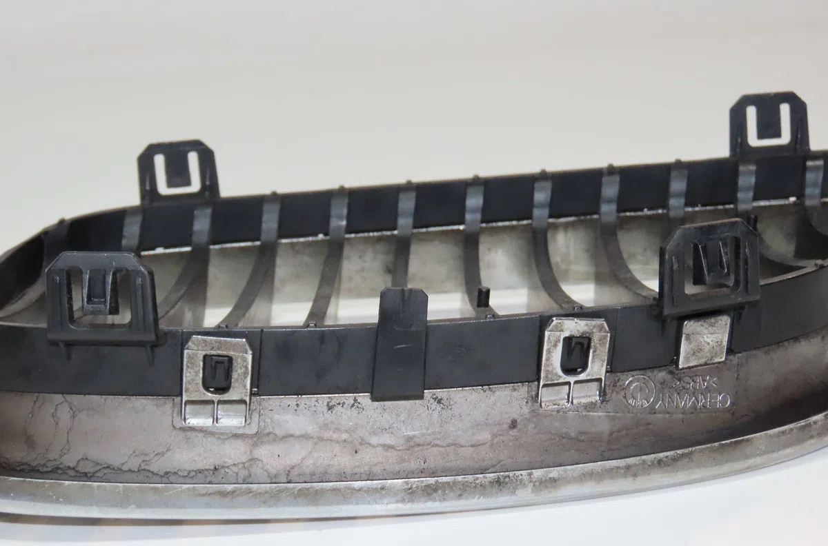 Grille calandre d Bmw 1 (E87) 118 d (2004-2007) occasion