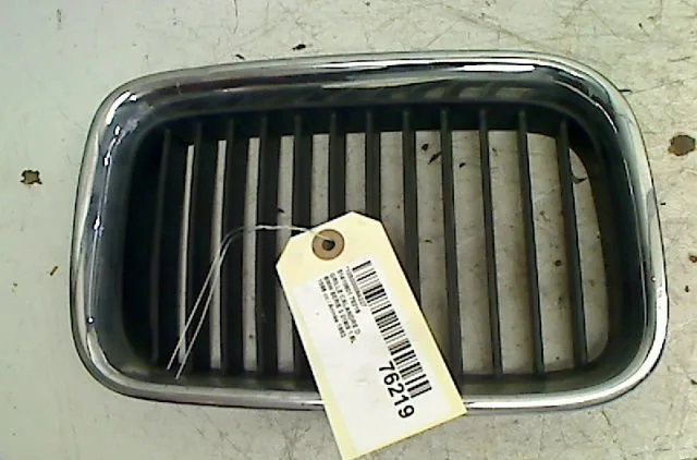 Grille calandre d Bmw 3 Coupé (E36) 318 is (1992-1995) occasion