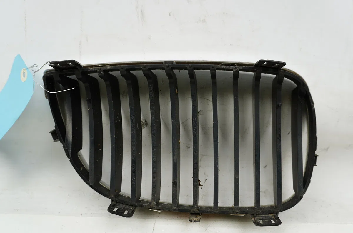 Grille calandre g Bmw 1 (E87) 116 i (2004-2011) occasion