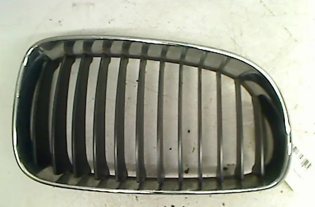 Grille calandre g Bmw 1 (E87) 118 d (2004-2007) 5 portes occasion