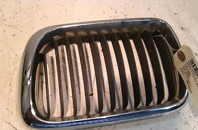 Grille calandre g Bmw 3 Coupé (E36) 316 i (1993-1998) occasion