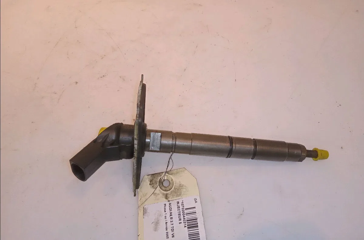 Injecteur 5 Audi A6 C6 Avant (4F5) 2.7 tdi (2005-2011) occasion