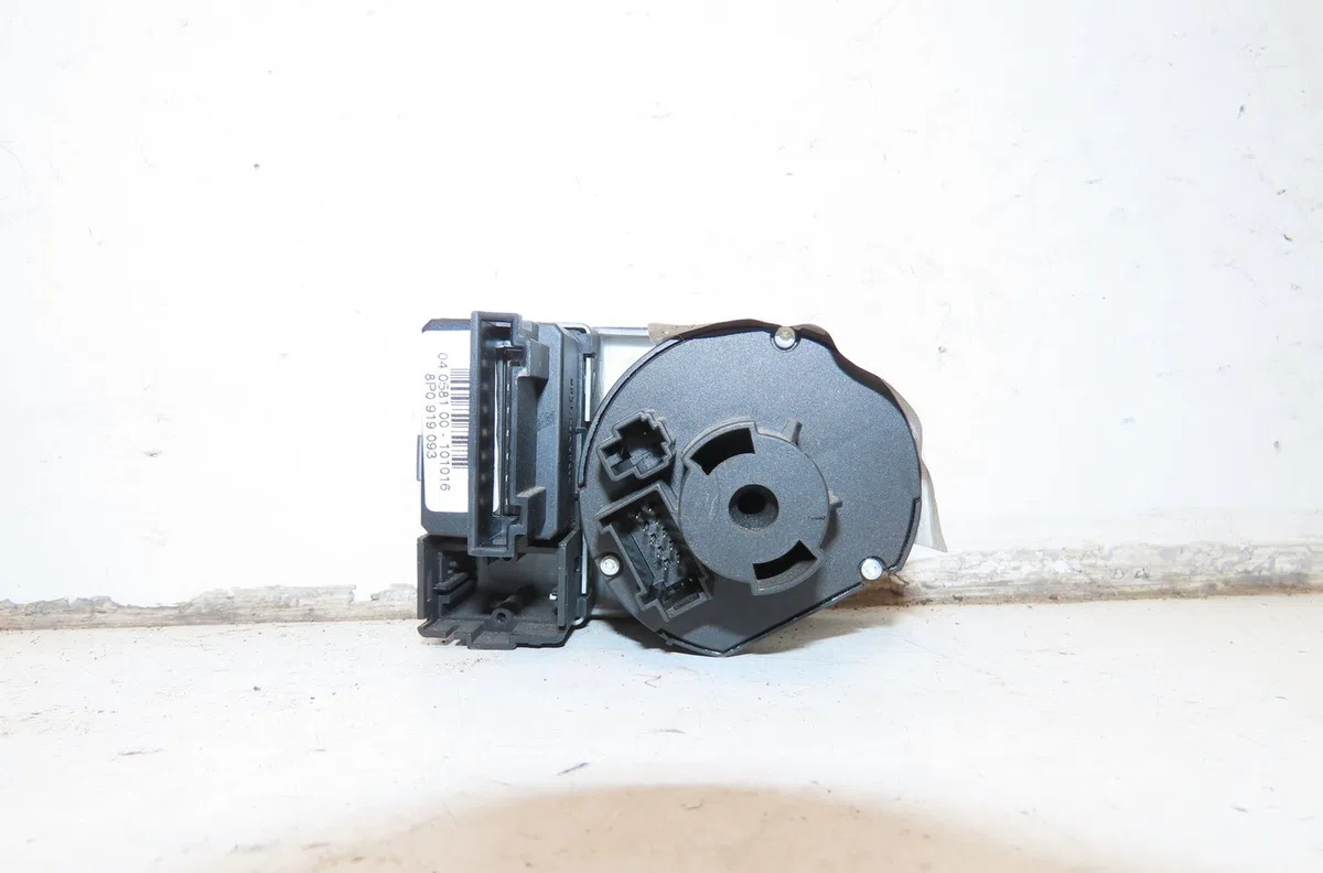 Interrupteur commande de phares Audi A1 (8X1, 8XK) 1.4 tfsi (2011-2015) occasion