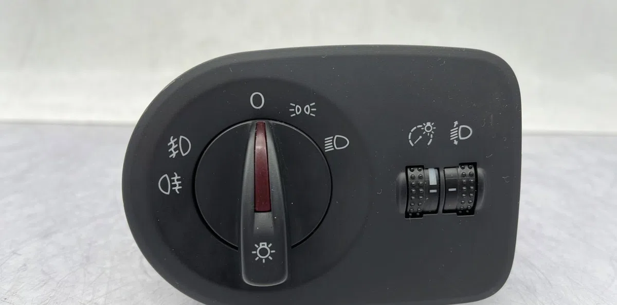 Interrupteur commande de phares SEAT IBIZA 4 PHASE 2 occasion