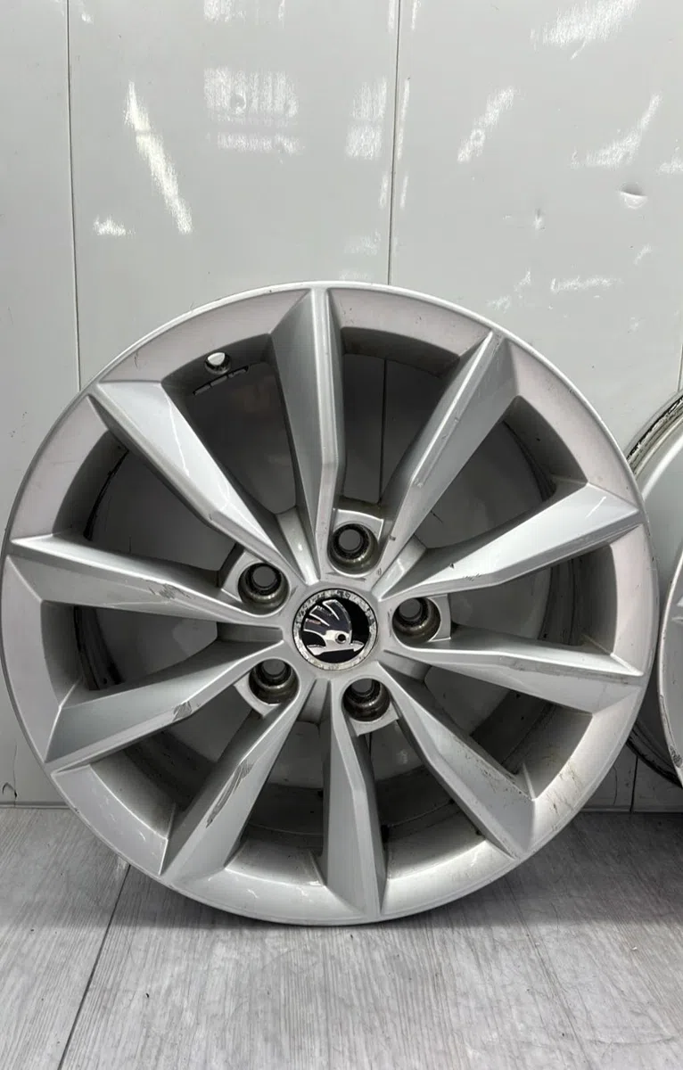 Jante aluminium SKODA OCTAVIA 3 PHASE 1 occasion