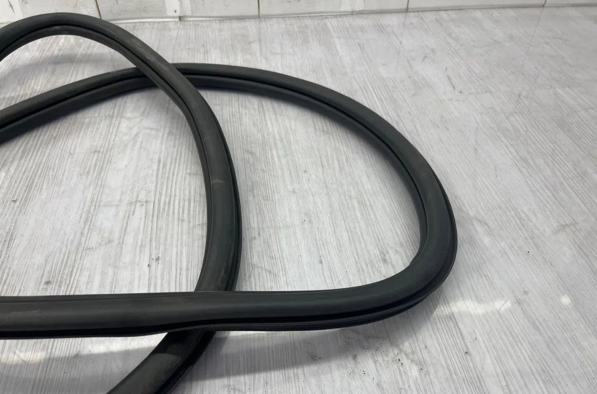 Joint porte avd VOLKSWAGEN POLO 6 PHASE 2 occasion