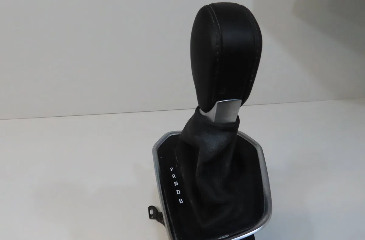 Levier de vitesses Renault CLIO V (B7_) 1.6 e-tech 140 (b7mu) (2020) occasion