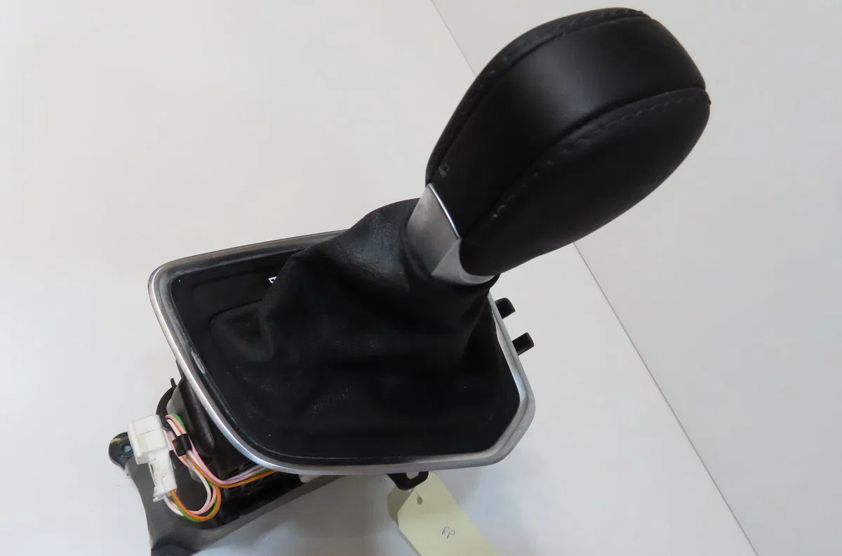 Levier de vitesses Renault CLIO V (B7_) 1.6 e-tech 140 (b7mu) (2020) occasion