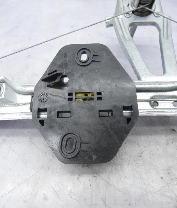 Mecanisme leve-glace arrière gauche RENAULT CLIO 2 PHASE 1 occasion